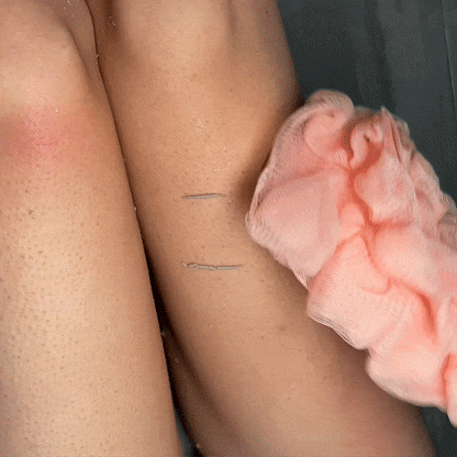 CheekyGlo Exfoliating Loofah Glove